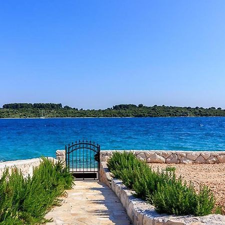 Traditional Dalmatian Stone House By The Sea Округ Горни Экстерьер фото
